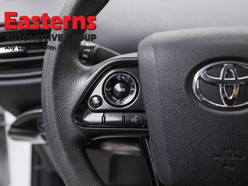 Used 2022 Toyota Prius LE image 15