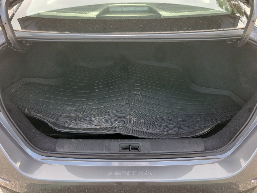 Certified 2025 Nissan Sentra SR FWD image 8