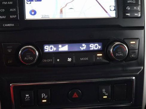 Used 2018 Nissan Titan PRO-4X image 18