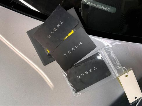 Used 2025 Tesla Model S Plaid image 14