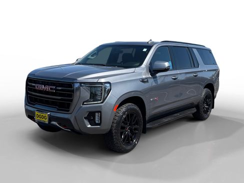 Used 2022 GMC Yukon XL AT4 w/ Max Trailering Package AWD/4WD image 1