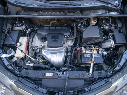 Used 2018 Toyota RAV4 XLE image 42