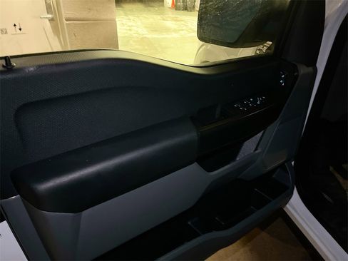 Used 2022 Ford F150 XL w/ Trailer Tow Package image 17