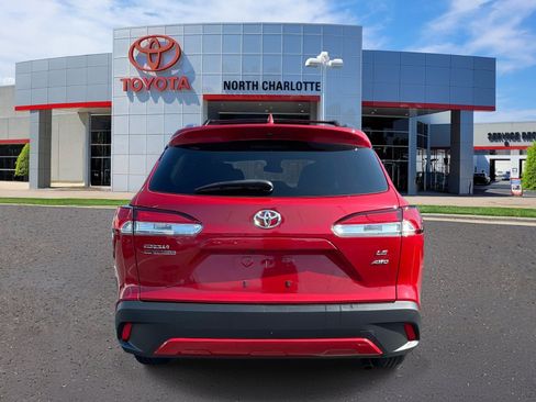 Used 2022 Toyota Corolla Cross LE AWD/4WD image 5