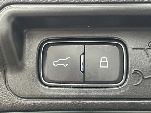 Used 2022 Ford Explorer ST w/ Equipment Group 401A image 11