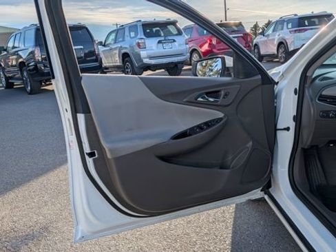 Used 2022 Chevrolet Malibu LT image 28