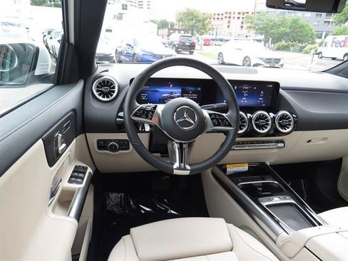 Used 2026 Mercedes-Benz GLA 250 4MATIC image 10