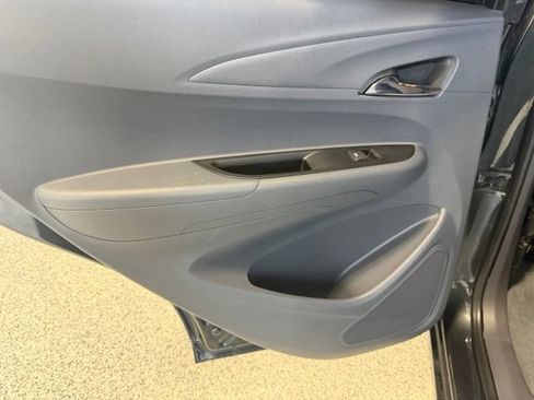 Used 2020 Chevrolet Bolt LT FWD image 25