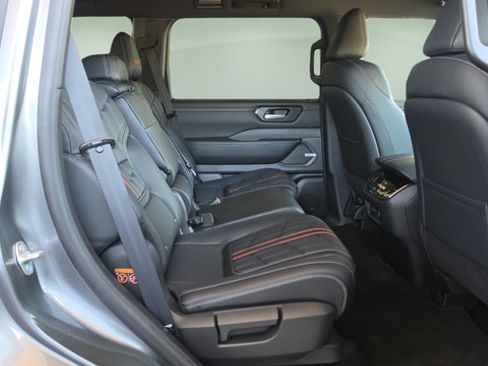 Used 2026 Nissan Armada PRO-4X AWD/4WD image 39
