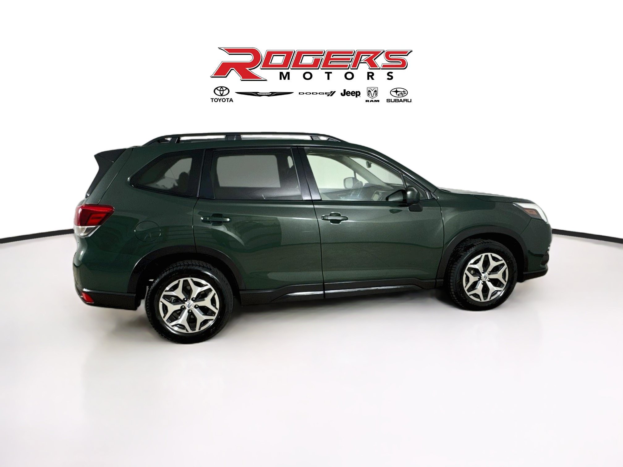Certified 2024 Subaru Forester Premium AWD/4WD image 9