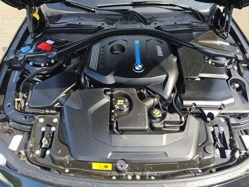 Used 2018 BMW 330e w/ Premium Package RWD image 22