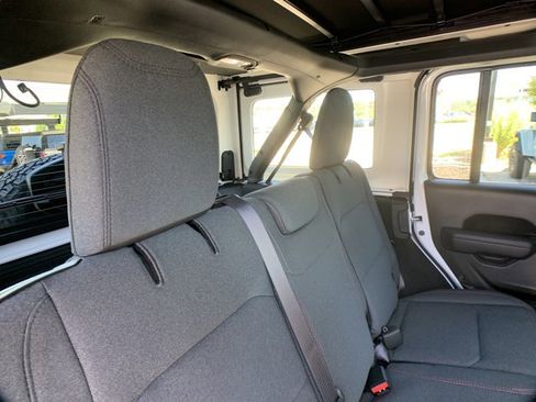 New 2024 Jeep Wrangler Unlimited Rubicon w/ Safety Group image 23