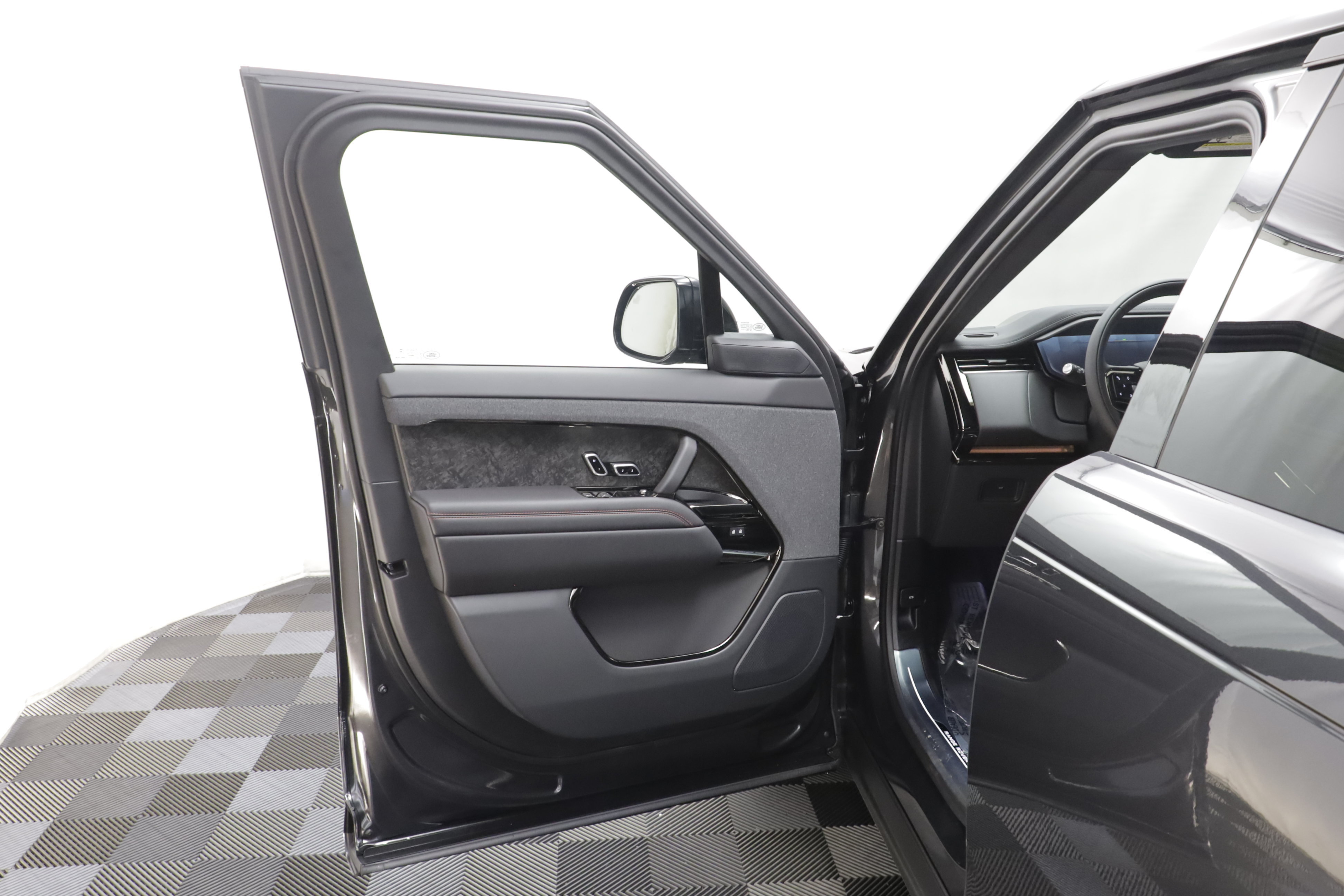 New 2027 Land Rover Range Rover Sport Dynamic SE AWD/4WD image 6