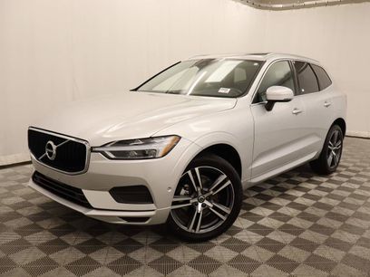 Used 2019 Volvo XC60 T5 Momentum w/ Premium Package
