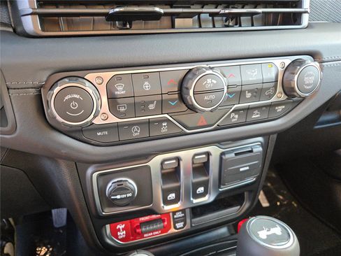 New 2026 Jeep Wrangler Rubicon image 25