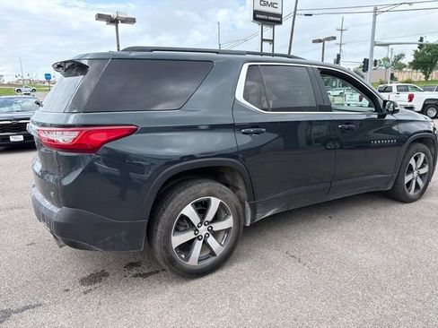 Used 2019 Chevrolet Traverse LT w/ LT Premium Package AWD/4WD image 18