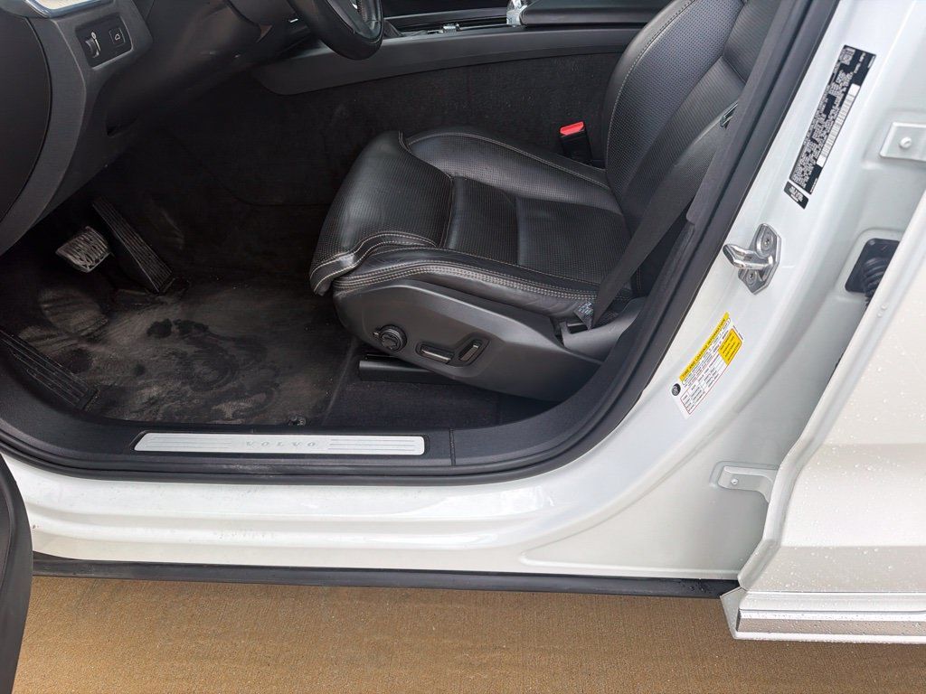 Used 2021 Volvo XC60 T5 Inscription w/ Advanced Package AWD/4WD image 10