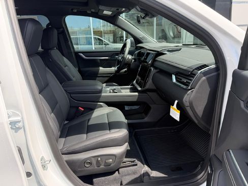 New 2026 GMC Acadia Elevation w/ Black Edition AWD/4WD image 29