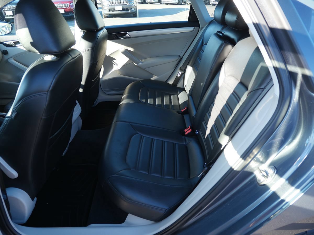 Used 2016 Volkswagen Passat 1.8T S FWD image 25