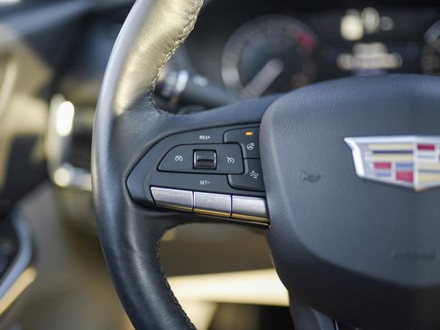 Used 2022 Cadillac XT4 Premium Luxury w/ Enhanced Visibility Package image 26