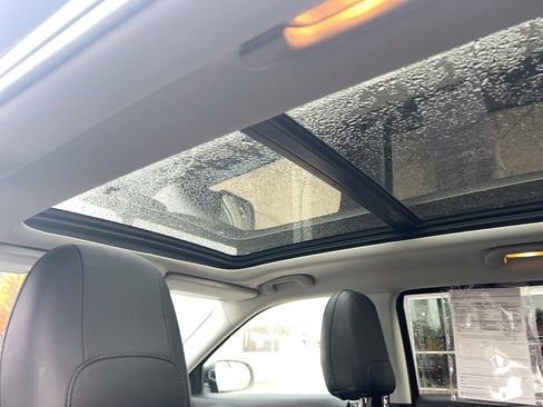 Used 2020 Jeep Compass Latitude image 23