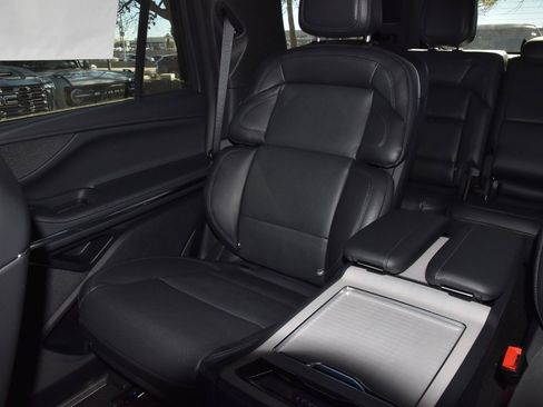 New 2025 Lincoln Navigator Reserve w/ Jet Appearance Package image 21