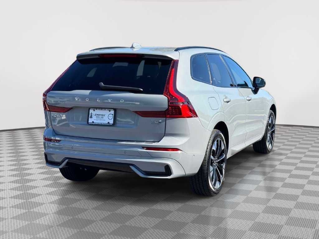 Used 2026 Volvo XC60 T8 Plus w/ Protection Package Premier AWD/4WD image 4