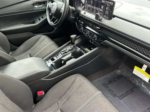 Used 2025 Honda Accord Sport image 16