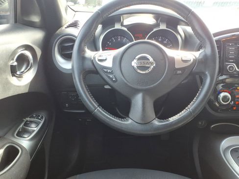 Used 2015 Nissan Juke SV FWD image 5