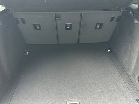 New 2025 Porsche Macan image 17