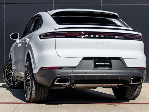 New 2026 Porsche Cayenne Coupe image 3