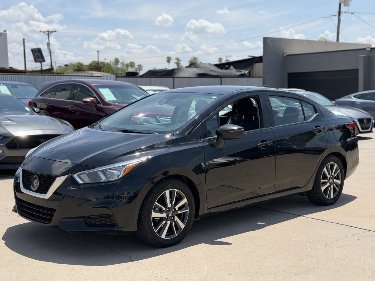 Used 2021 Nissan Versa SV FWD image 1
