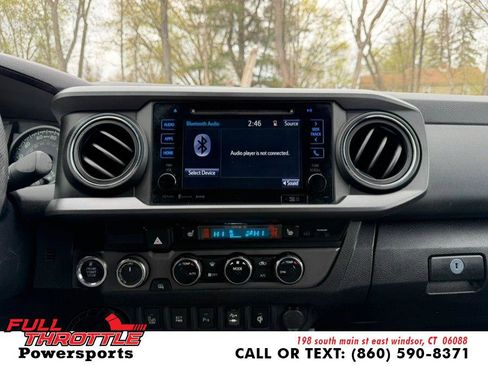 Used 2016 Toyota Tacoma TRD Off-Road w/ Premium & Technology Package AWD/4WD image 23