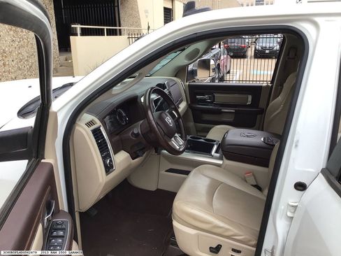 Used 2013 RAM 2500 Laramie image 13