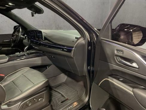 Used 2021 Cadillac Escalade ESV Sport w/ Driver Assist Tech Package AWD/4WD image 2