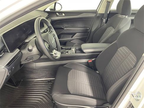 Certified 2025 Kia K5 LXS image 2