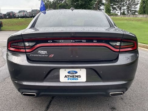 Used 2022 Dodge Charger SXT AWD/4WD image 4