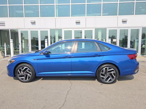 Used 2022 Volkswagen Jetta SEL FWD image 11