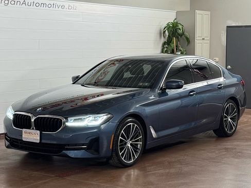 Used 2023 BMW 530i xDrive w/ Premium Package image 7