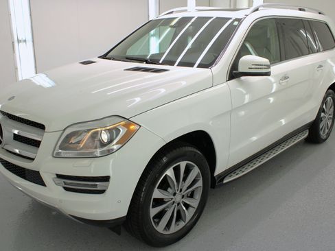 Used 2016 Mercedes-Benz GL 450 4MATIC w/ Premium I Package image 5