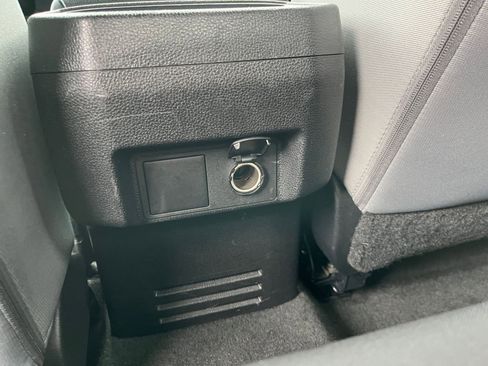 Used 2025 Toyota Tacoma TRD Off-Road image 23