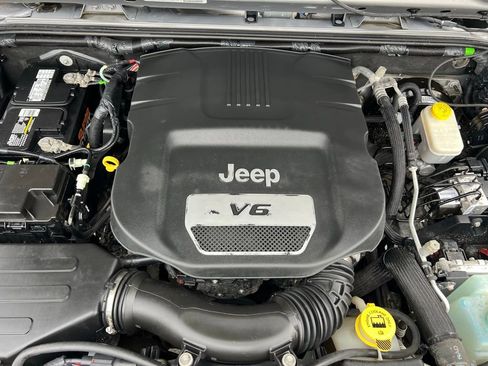 Used 2017 Jeep Wrangler Sport w/ Trailer Tow Group image 37