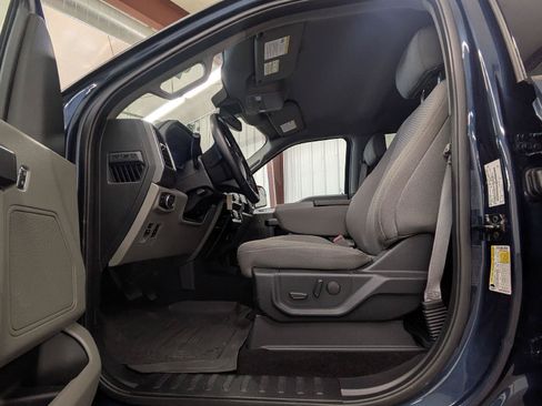 Used 2019 Ford F150 XLT w/ Equipment Group 302A Luxury AWD/4WD image 17