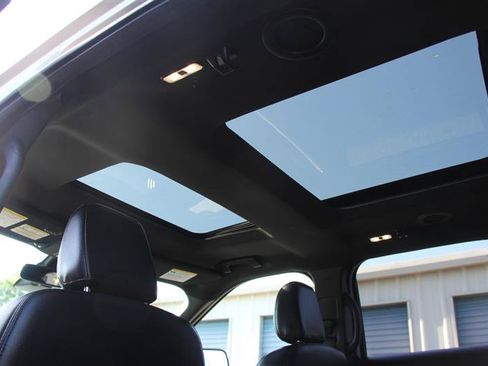 Used 2019 Ford Explorer XLT w/ Equipment Group 202A AWD/4WD image 36
