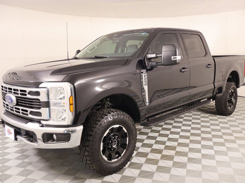 Used 2025 Ford F250 XLT w/ Tremor Off-Road Package AWD/4WD image 9