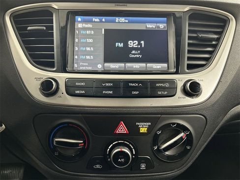 Used 2022 Hyundai Accent SEL image 18