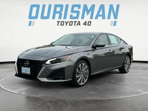 Used 2023 Nissan Altima 2.5 SL AWD/4WD image 3