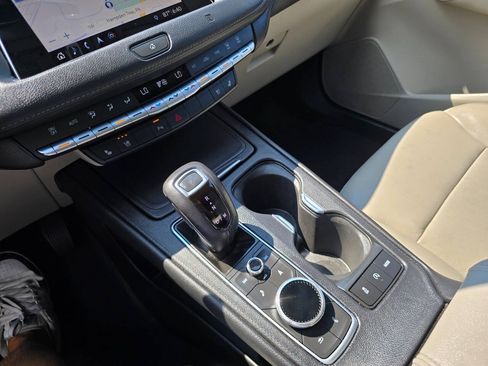 Used 2019 Cadillac XT4 Premium Luxury FWD image 20