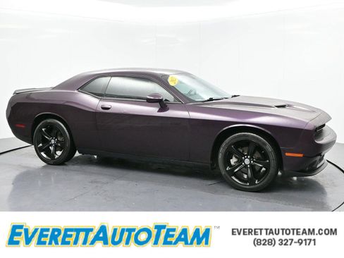 Used 2021 Dodge Challenger SXT w/ Blacktop Package image 1
