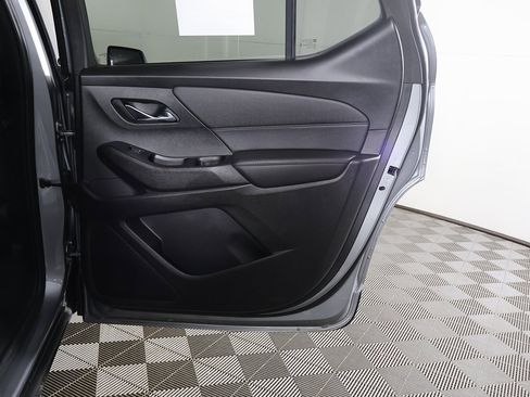 Used 2023 Chevrolet Traverse LT w/ Midnight/Sport Edition image 23